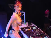 Dj Jade Laroche เปลือยท่อนบน